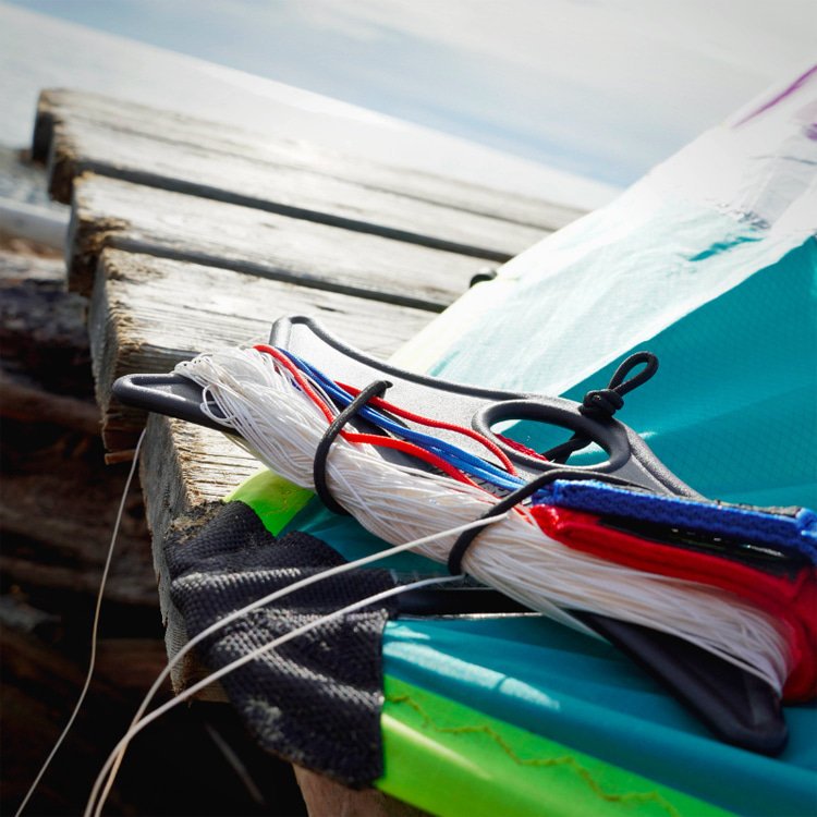 Dual-line kites: the perfect starting point for beginner kiteboarders | Photo: Prism Kites Dual-line kites: the perfect starting point for beginner kiteboarders | Photo: Prism Kites