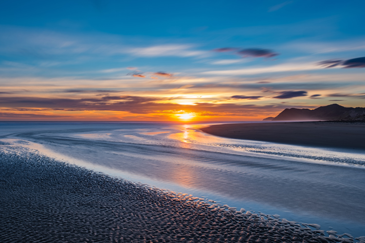 East Cape, New Zealand: the region witnesses the first sun rays of every new day | Photo: Shutterstock