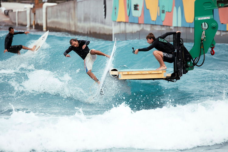 Swatch Nines: who said surfers can't hit rails? | Photo: Swatch